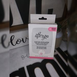 ❤️ ( BUNDLE, & GET ME FOR $3, READ BELOW! ) AFTERSPA Slip-On Exfoliator